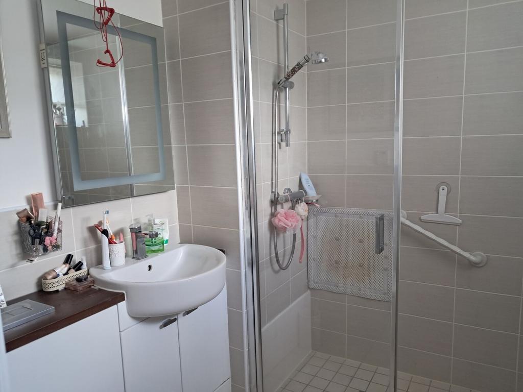 Ensuite Shower