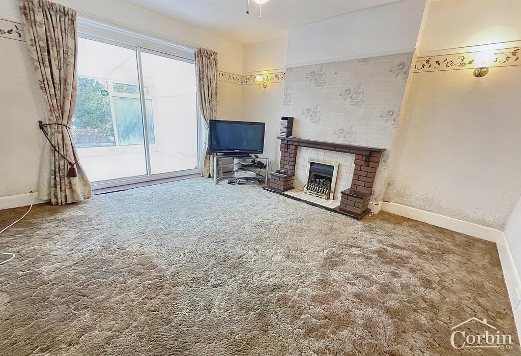 Pine Vale Crescent, Bournemouth, Dorset 3 bed detached bungalow £350,000