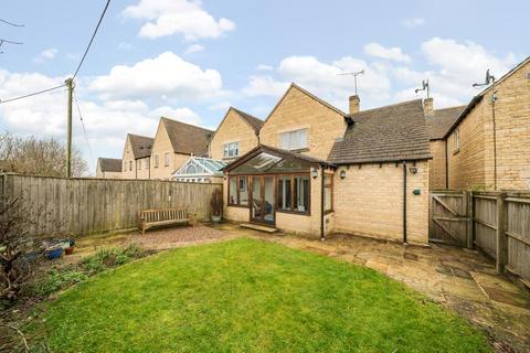 3 bedroom semi-detached house for sale, Pond Court,  Leafield,  OX29