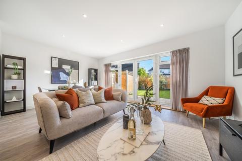 8 The Close, Beckenham, BR3 4AP