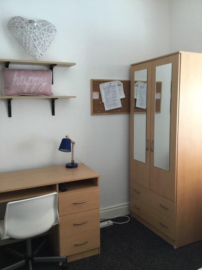 Tiverton-road-b29-6bu-953706