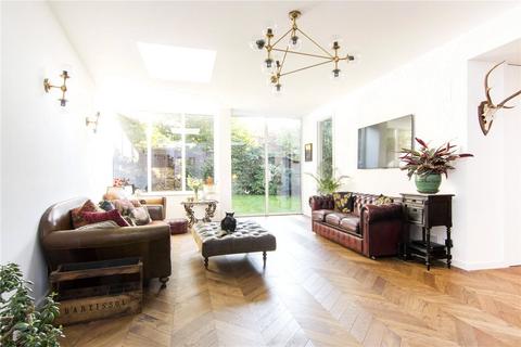 120b Dalston Lane, London, E8 1NG
