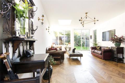 120b Dalston Lane, London, E8 1NG