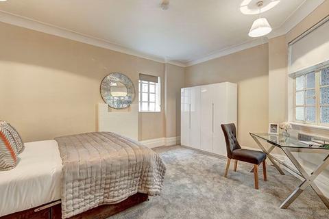 2 bedroom apartment to rent, Park Road, Strathmore Court, NW8