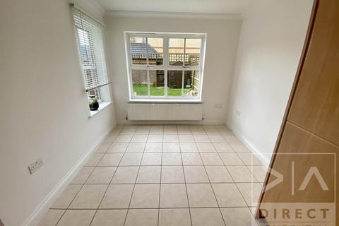 3 bedroom townhouse to rent, Cavendish Walk, Epsom KT19