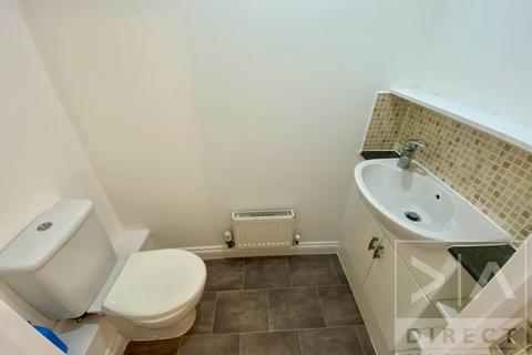 3 bedroom townhouse to rent, Cavendish Walk, Epsom KT19