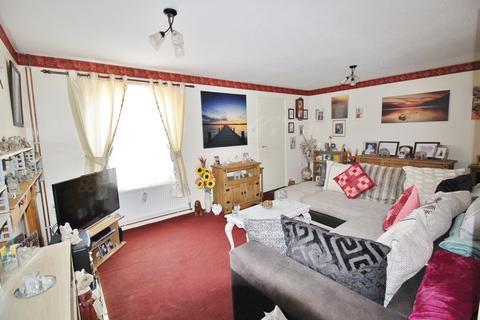 3 bedroom end of terrace house for sale, Hinchcliffe, Peterborough PE2