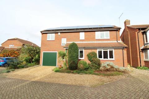 4 bedroom detached house for sale, Glenfields, Peterborough PE7