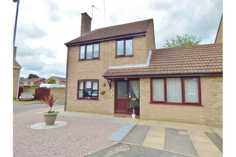 4 bedroom link detached house for sale, Carrington Close, Lincolnshire PE11