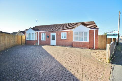 3 bedroom bungalow for sale, Park Close, Lincolnshire PE11