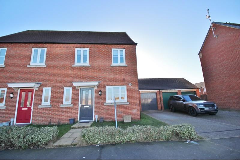 Derwent Way, Lincolnshire PE11 3 bed semidetached house for sale £