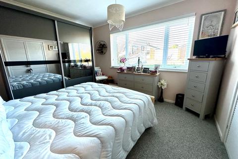6 Dene Gardens, Minehead, TA24 6BU