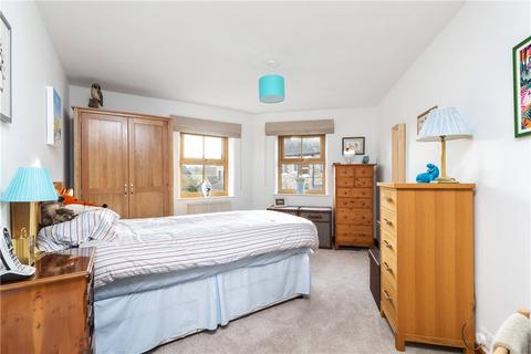 3 bedroom terraced house for sale - Church Street, Addingham, Ilkley, West Yorkshire, LS29