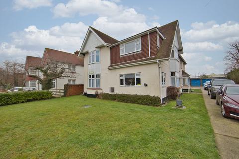 2 bedroom ground floor flat for sale, Cherry Garden Avenue, Folkestone, CT19