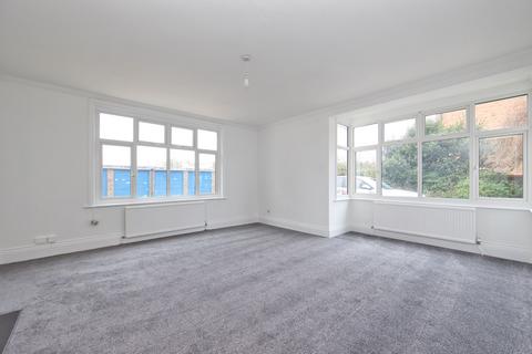 2 bedroom ground floor flat for sale, Cherry Garden Avenue, Folkestone, CT19