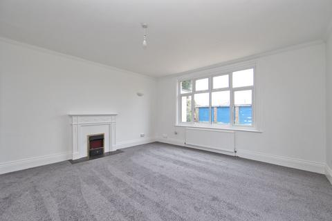 2 bedroom ground floor flat for sale, Cherry Garden Avenue, Folkestone, CT19