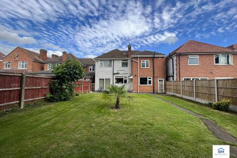 4 bedroom detached house for sale, Thurnview Road, Leicester LE5