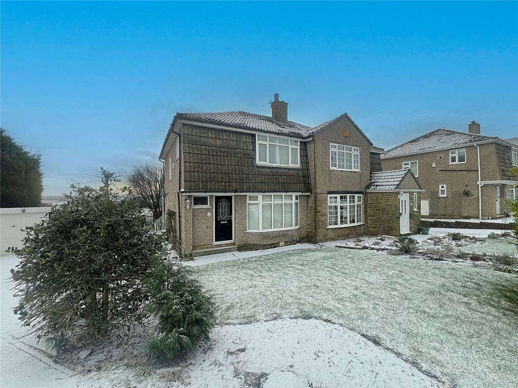 Newhall Drive, Off Rooley Lane, Bradford, BD6 3 bed semidetached house