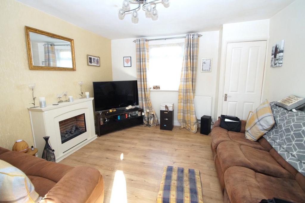 Love Lane, BurnhamonSea, TA8 2 bed semidetached house for sale £