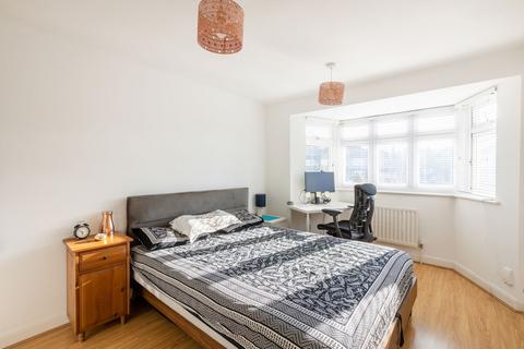24 Ruffetts Close, South Croydon, CR2 7JS
