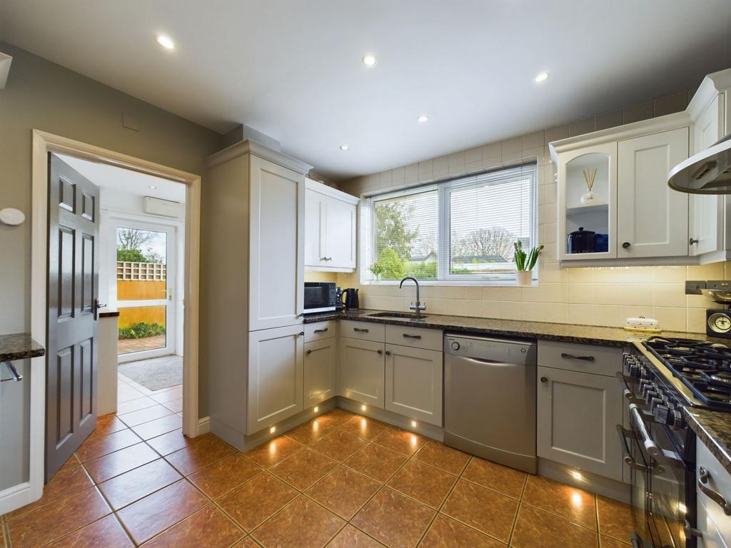 Kitchen / breakfast room