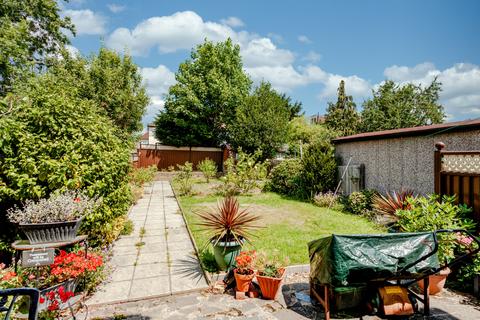 3 bedroom semi-detached house for sale, Hendale Avenue, London NW4