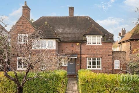 5 bedroom detached house for sale, London, London NW11