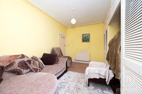 4 bedroom semi-detached house for sale, St. Georges Road, London NW11