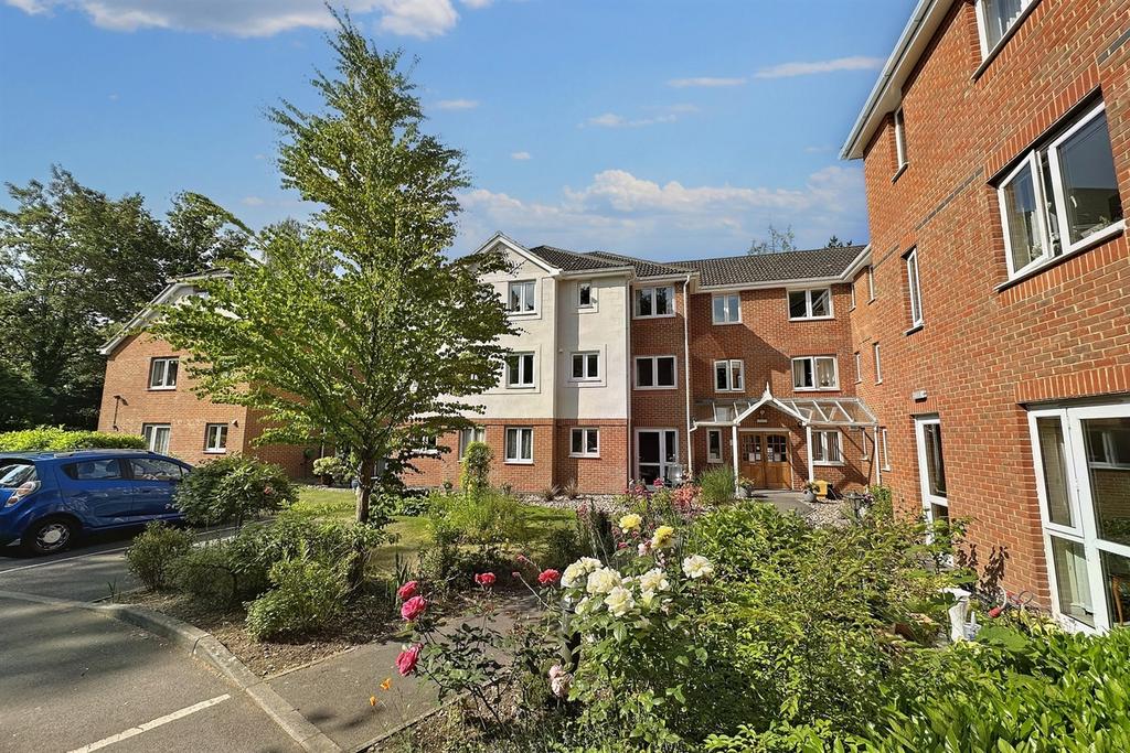 Ferndown 1 bed retirement property for sale £115,000