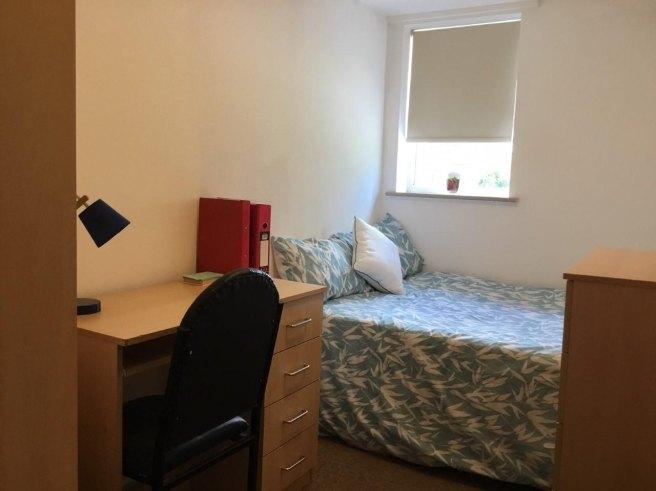Teignmouth-road-b29-7ay-953968