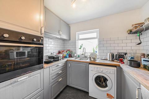 2 bedroom flat for sale, Blenheim Road, Peckham Rye