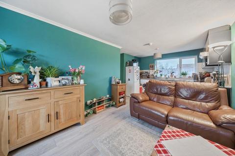 1 bedroom flat for sale, North Aylesbury,  Buckinghamshire,  HP19