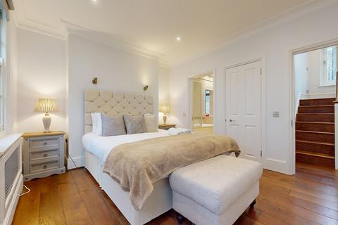 3 bedroom mews to rent - Montpelier Walk, London SW7