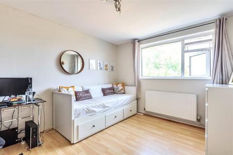 2 bedroom apartment for sale, Eastcote Lane, Northolt, Middlesex