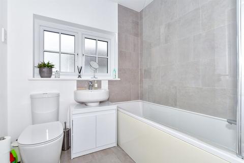 14 Eccles Close, Aylesford, ME20 7GU