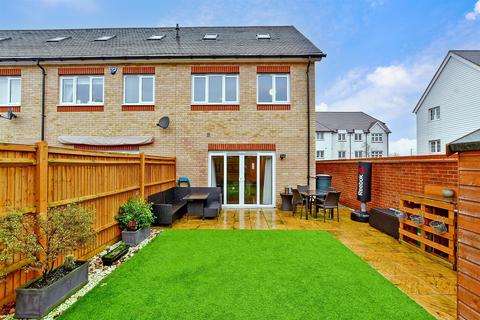 14 Eccles Close, Aylesford, ME20 7GU