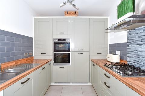 14 Eccles Close, Aylesford, ME20 7GU