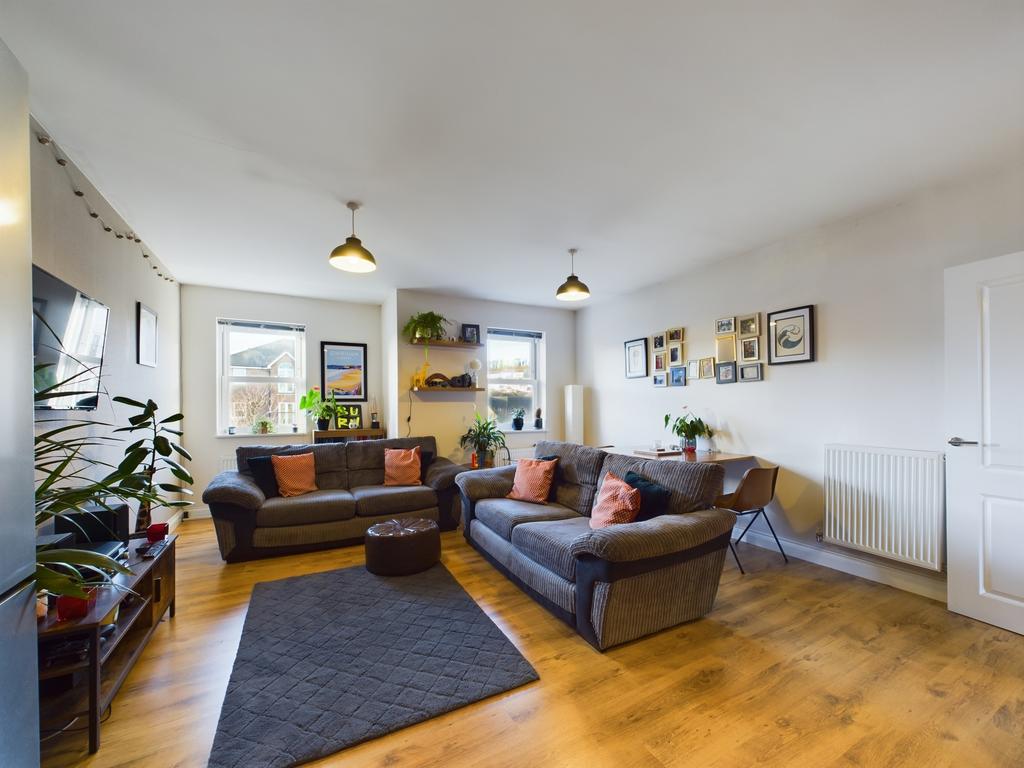 Kingsley Square, Torquay 2 bed apartment for sale £185,000