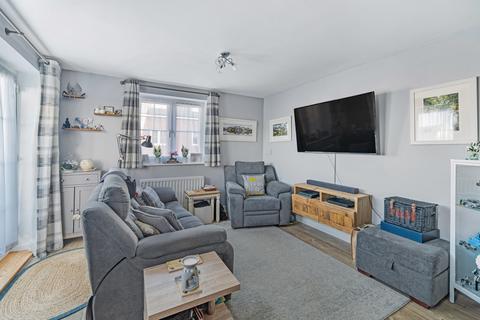 37 Ampthill Way, Faringdon, SN7 7GS