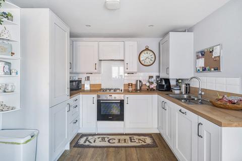 37 Ampthill Way, Faringdon, SN7 7GS