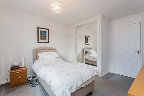15b Walker Drive, Elderslie, Johnstone, PA5 9HR