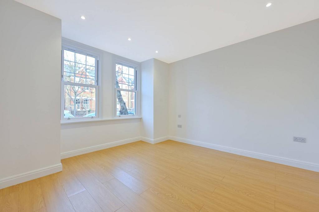 Kew Gardens, Kew, Richmond, TW9 6 bed terraced house for sale £1,500,000