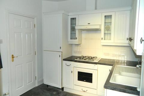 2 bedroom flat to rent, Mackintosh Place, Roath,