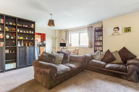 2 bedroom flat for sale, Parsons Close, Aldershot GU11