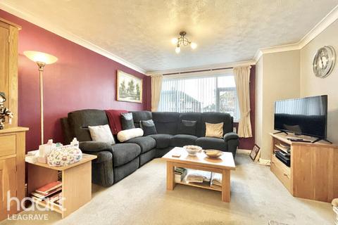18 Alpine Way, Luton, LU3 3HF