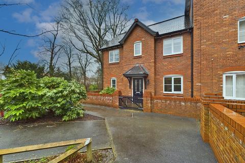 4 bedroom semi-detached house for sale, The Acorns, Upton, CH2