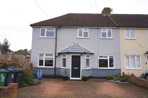 1 Clippesby Close, Chessington, KT9 2DX