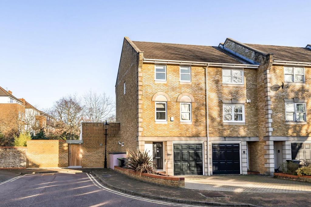 Vicarage Drive, Beckenham 4 bed end of terrace house for sale £850,000