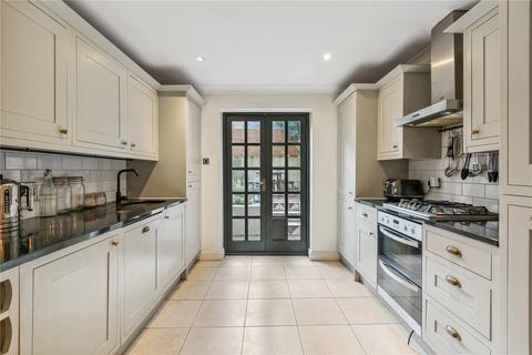 2 bedroom apartment to rent, Trent Road, London, SW2