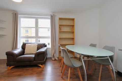 2 bedroom flat to rent, Blandfield, Pilrig, Edinburgh, EH7